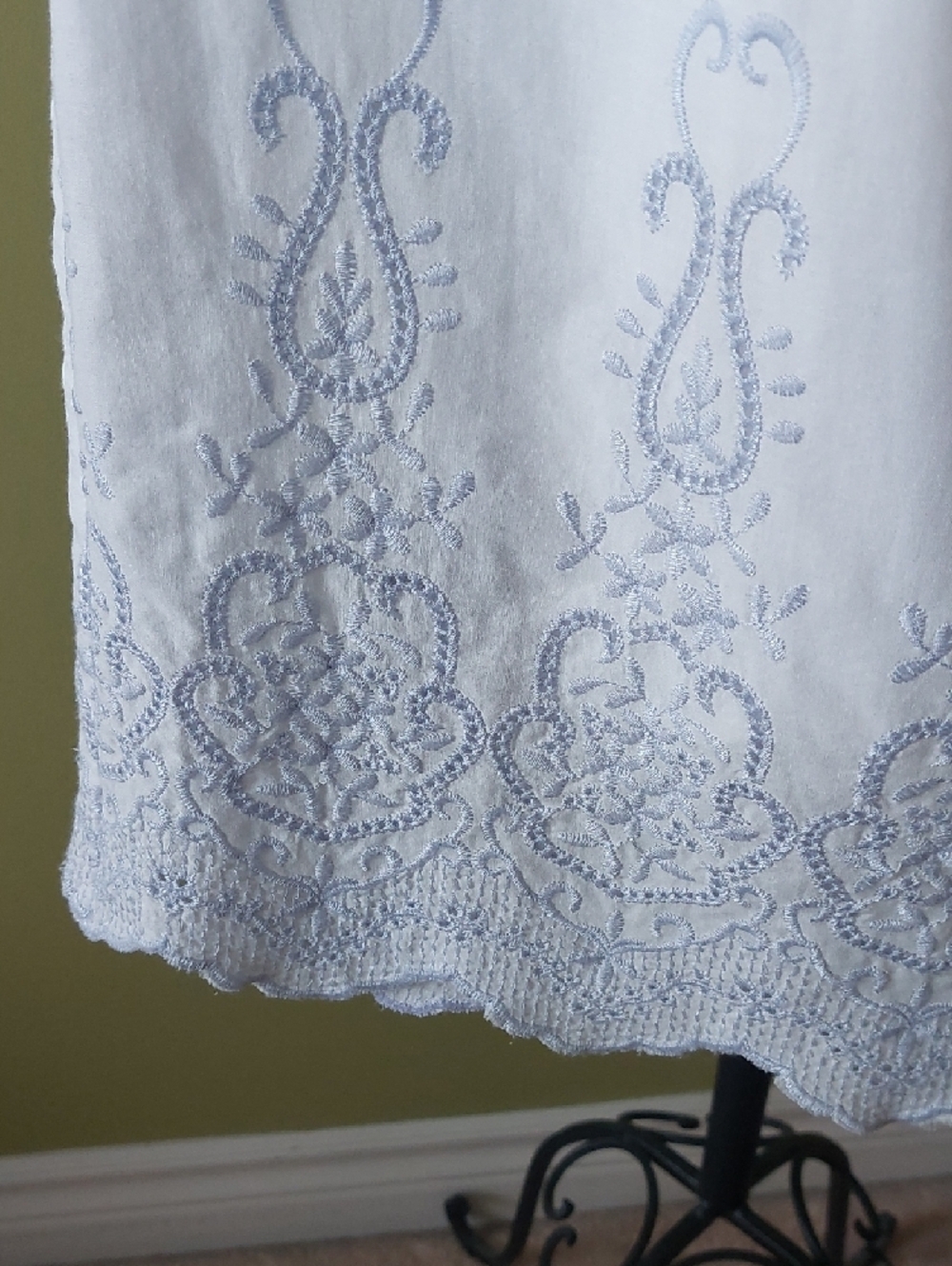 MOHITO, Size M, White 100% Cotton Embroidered Off-Shoulder Dress - Picture 3 of 7